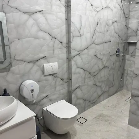 London Restaurant Hotel 4*