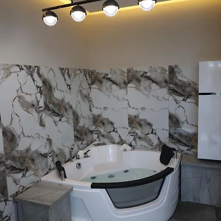 London Restaurant Kukes