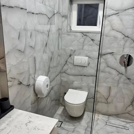 London Restaurant Kukes