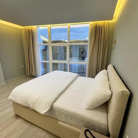 London Restaurant 4* Kukes