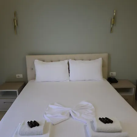 London Restaurant Hotel 4*