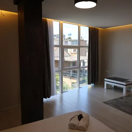 London Restaurant Hotel 4*