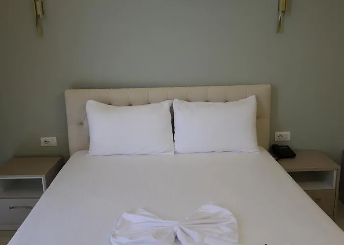 London Restaurant Otel 4*